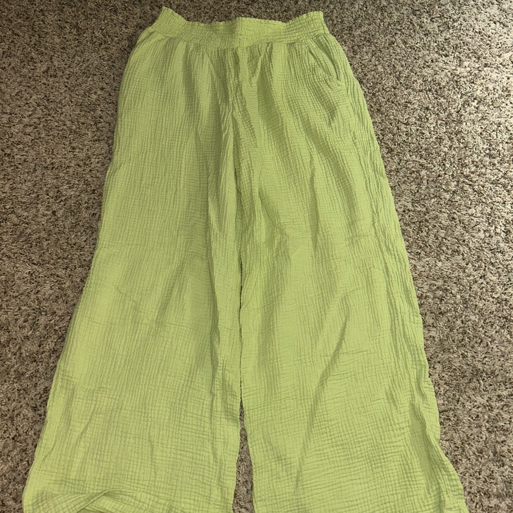 Women's Wide Leg Pants in Light Green